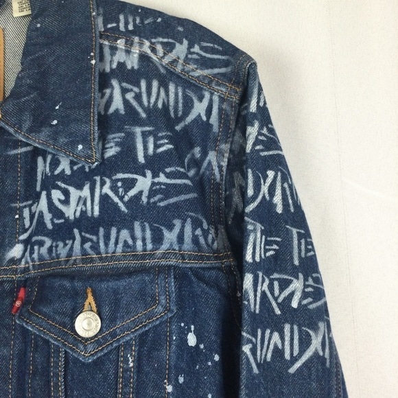 Levis Ex Boyfriend Denim Trucker Jacket Graffiti Print Size XS - Picture 5 of 8